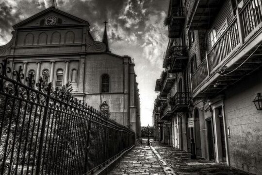 French Quarter Bar Pit Stop and NOLA Legends Tour